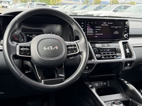 Certified 2023 Kia Sorento EX AWD/4WD image 25