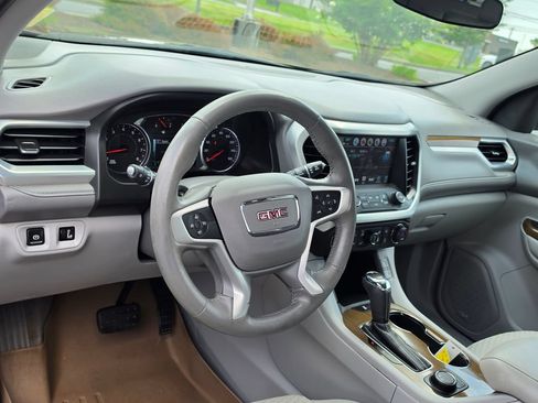 Used 2018 GMC Acadia SLE w/ Driver Alert Package I FWD image 11