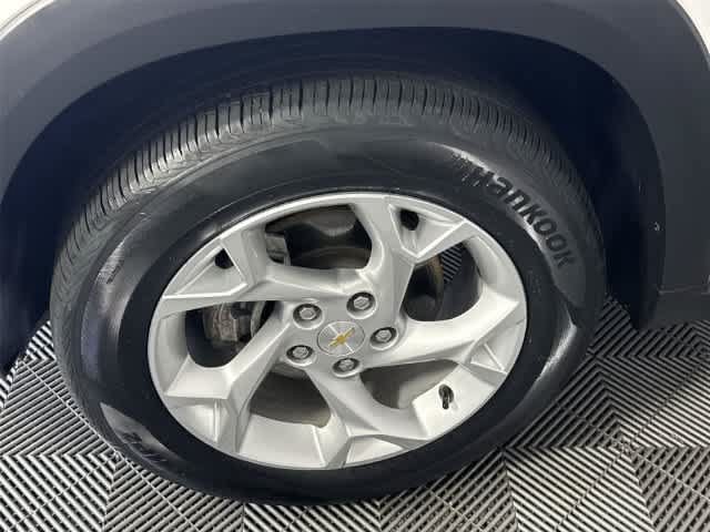 Used 2024 Chevrolet Trax LS w/ LS Convenience Package FWD image 9