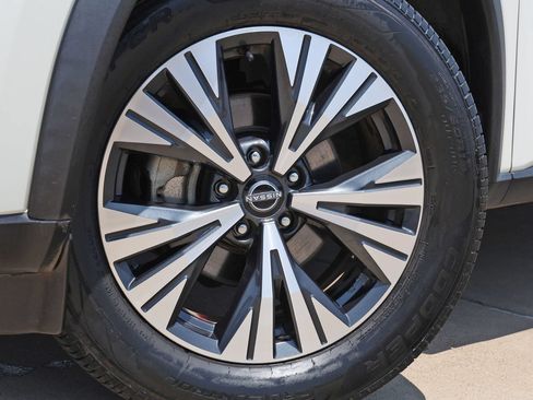 Used 2023 Nissan Rogue SV FWD image 12