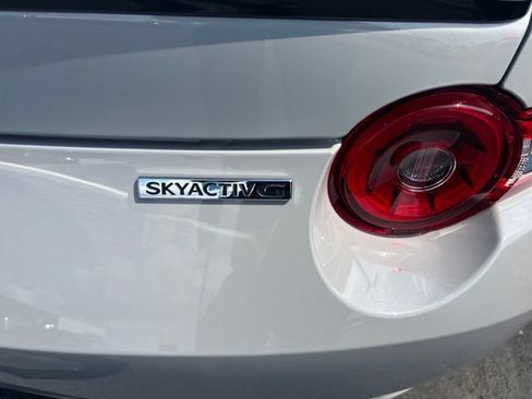 New 2026 MAZDA MX-5 Miata Club w/ Weather Package RWD image 13