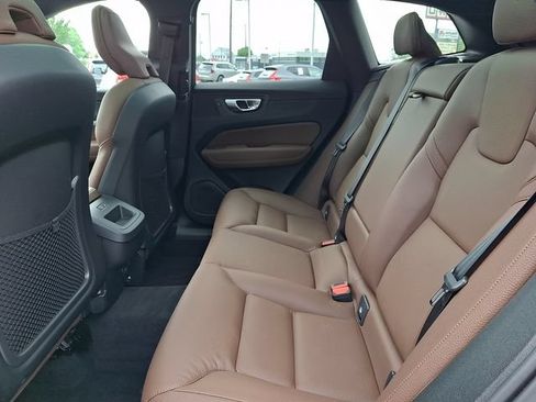 Certified 2023 Volvo XC60 B5 Plus w/ Climate Package AWD/4WD image 9