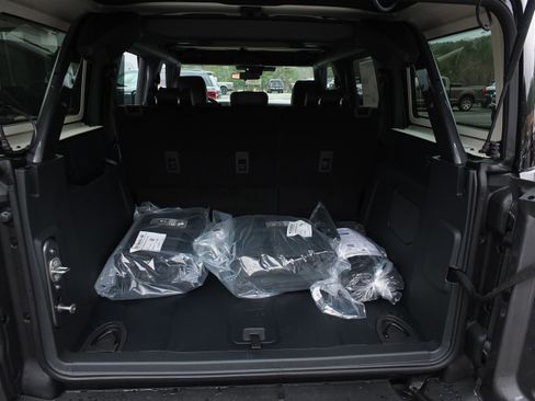 New 2026 Ford Bronco Big Bend w/ Black Diamond Package AWD/4WD image 14