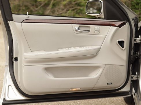 Used 2007 Cadillac DTS Luxury II image 24