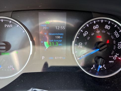 Used 2022 Toyota RAV4 XLE w/ Convenience Package image 13