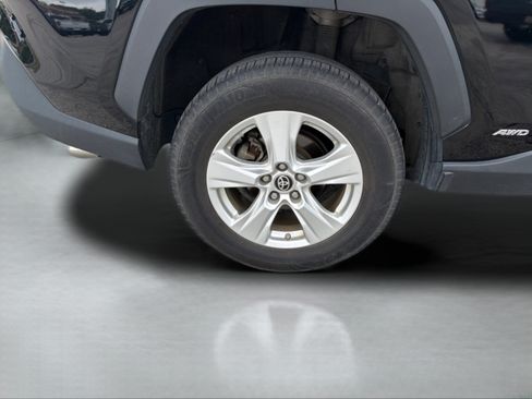 Used 2021 Toyota RAV4 LE AWD/4WD image 31