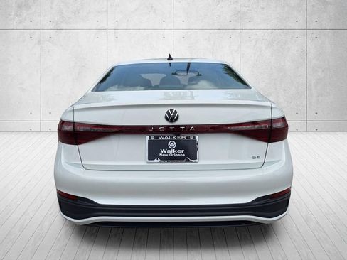 New 2026 Volkswagen Jetta SE FWD image 6