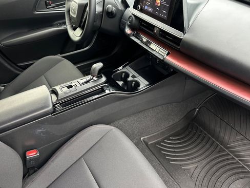 Certified 2024 Toyota Prius Prime SE image 18