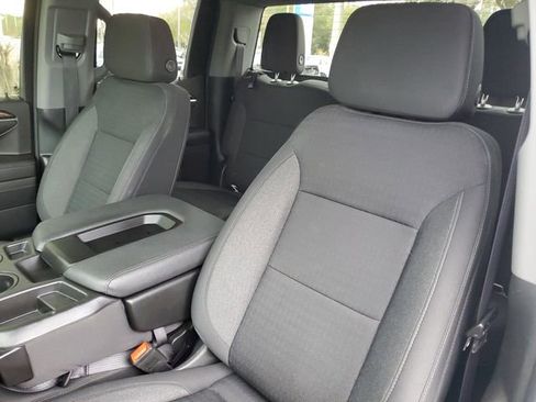 Used 2023 GMC Sierra 1500 SLE image 15