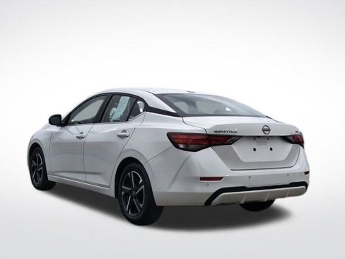 Used 2024 Nissan Sentra SV image 10