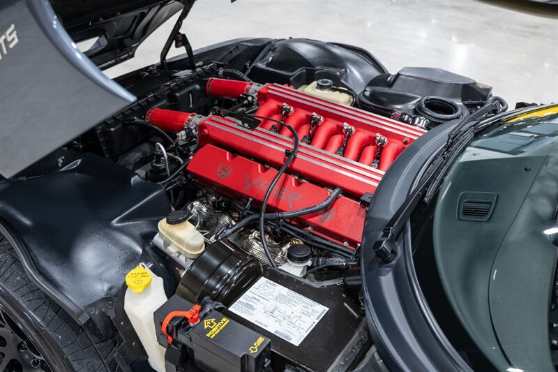 Used 2000 Dodge Viper GTS RWD image 37