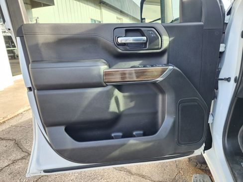 Used 2023 Chevrolet Silverado 2500 LT w/ Convenience Package image 11