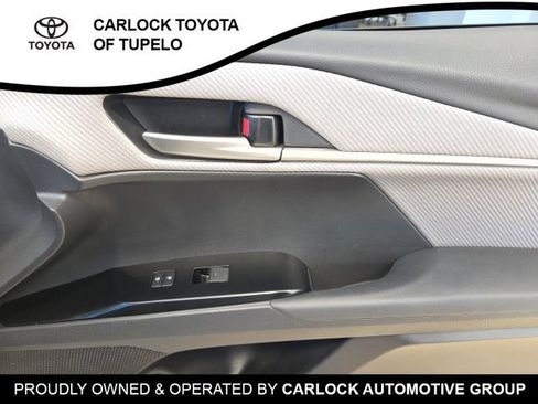 Used 2025 Toyota Camry SE FWD image 21