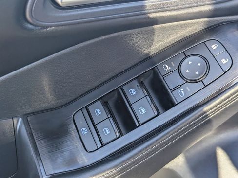 Certified 2025 Nissan Rogue SV image 20