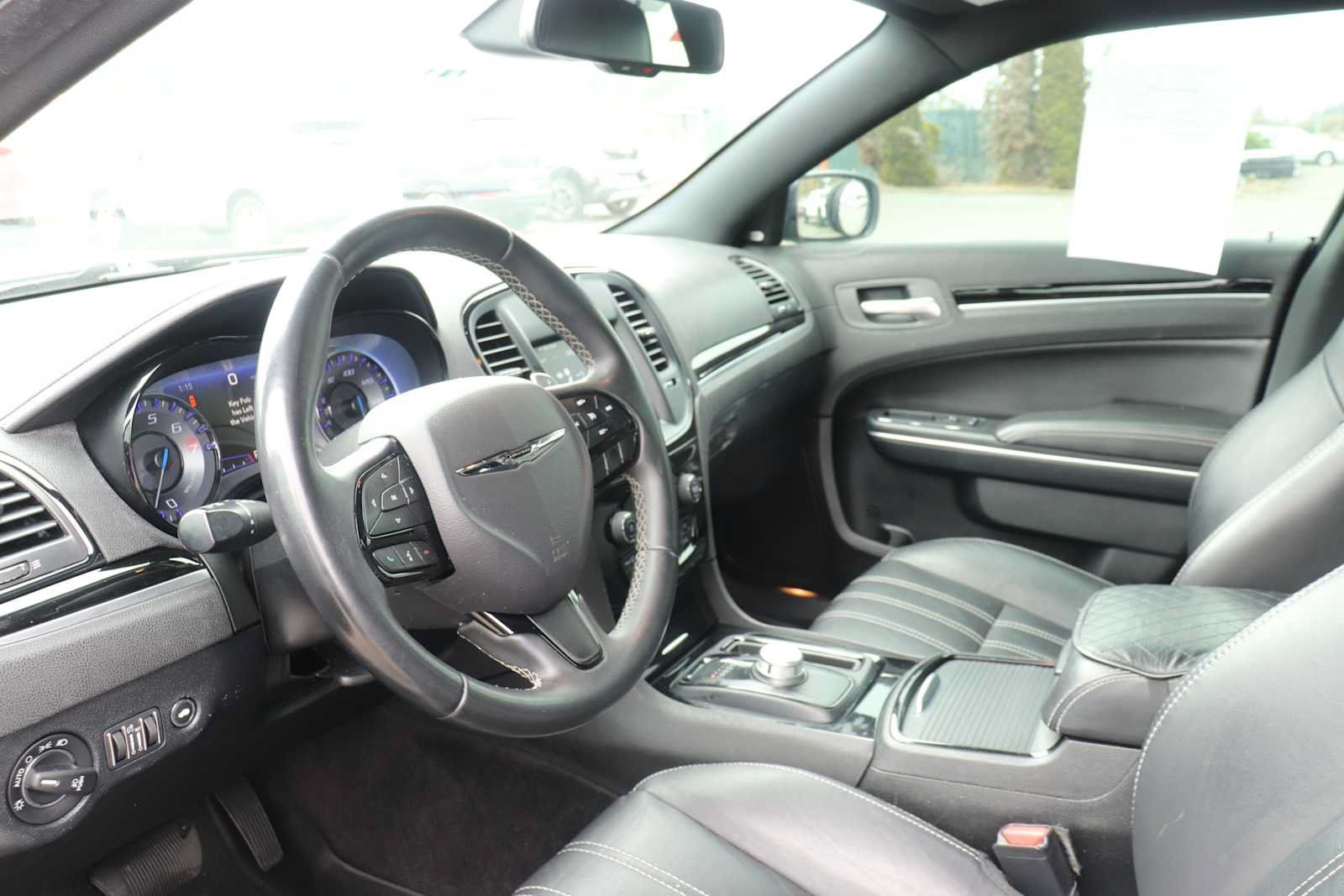 Used 2018 Chrysler 300 S AWD/4WD image 10