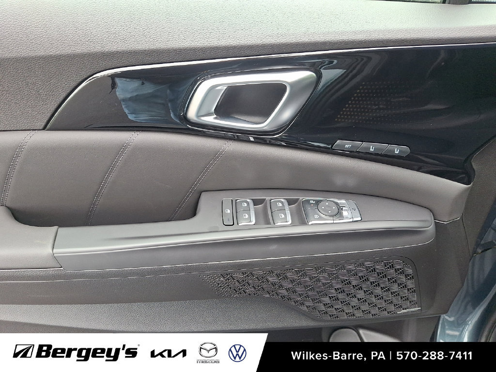 Used 2026 Kia Carnival SX Prestige FWD image 9