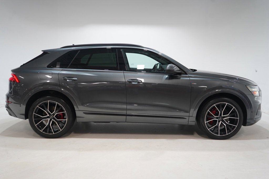 Used 2022 Audi Q8 Prestige AWD/4WD image 9