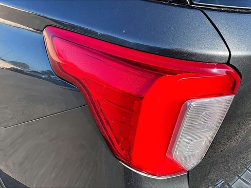 Used 2020 Ford Explorer XLT w/ Equipment Group 202A RWD image 30