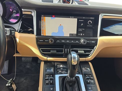 Used 2020 Porsche Macan S AWD/4WD image 14