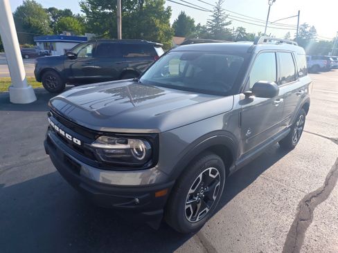 Used 2023 Ford Bronco Sport Outer Banks w/ Tech Package AWD/4WD image 2