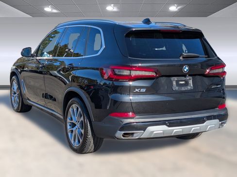 Used 2022 BMW X5 xDrive40i w/ Premium Package image 3