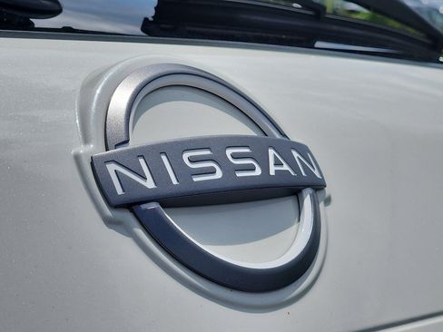 Used 2023 Nissan Rogue SV AWD/4WD image 28