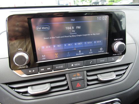 Used 2024 Nissan Altima 2.5 S FWD image 13