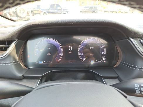 New 2025 Jeep Grand Cherokee Limited w/ Luxury Tech Group II image 19