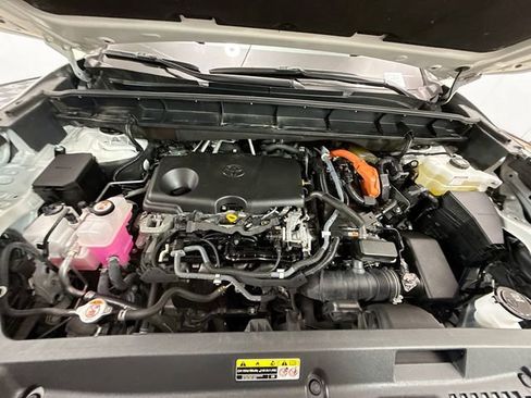 Used 2021 Toyota Highlander Platinum image 32