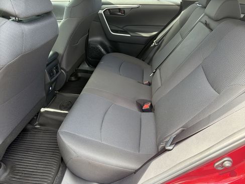 Certified 2023 Toyota RAV4 LE FWD image 31