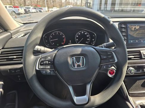 Used 2018 Honda Accord EX image 16