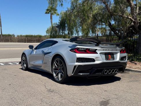 Used 2026 Chevrolet Corvette Z06 RWD image 3