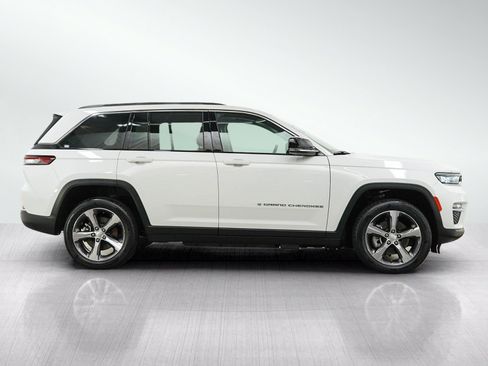 Used 2023 Jeep Grand Cherokee 4WD 4xe image 6