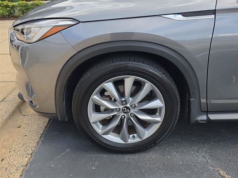Used 2019 INFINITI QX50 Luxe w/ Navigation Package FWD image 10