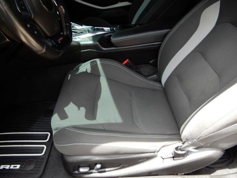 Used 2019 Chevrolet Camaro SS RWD image 10