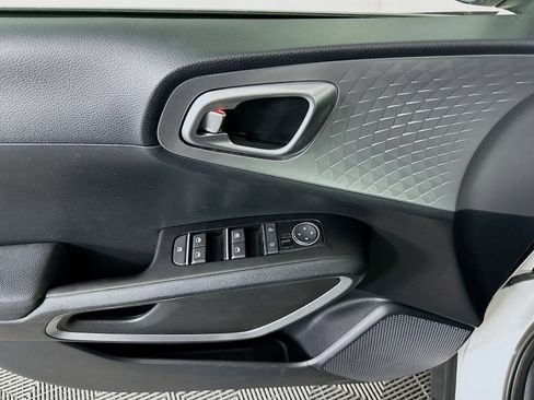 Used 2025 Kia Soul LX w/ LX Technology Package image 15