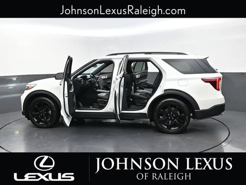 Used 2024 Ford Explorer ST-Line w/ Class IV Trailer Tow Package RWD image 28