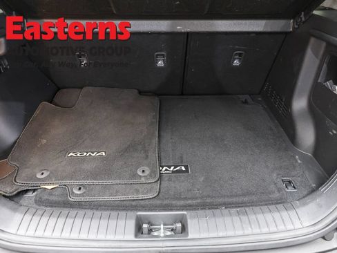 Used 2023 Hyundai Kona SEL AWD/4WD image 9