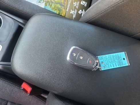 Used 2022 Chevrolet Equinox LT image 28