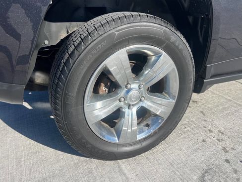 Used 2014 Jeep Compass Latitude image 19