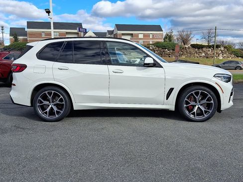 Certified 2022 BMW X5 xDrive40i w/ M Sport Package image 7
