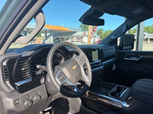 New 2026 Chevrolet Silverado 2500 LT w/ Safety Package AWD/4WD image 17