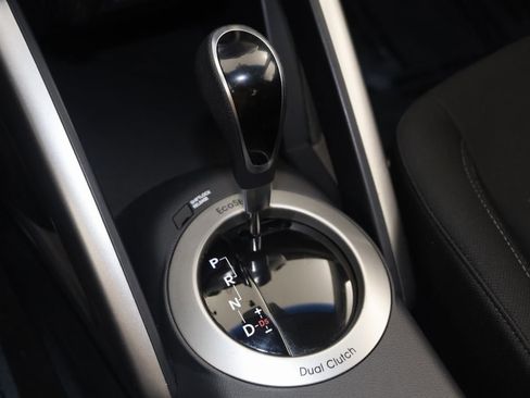 Used 2016 Hyundai Veloster w/ Option Group 02 image 7