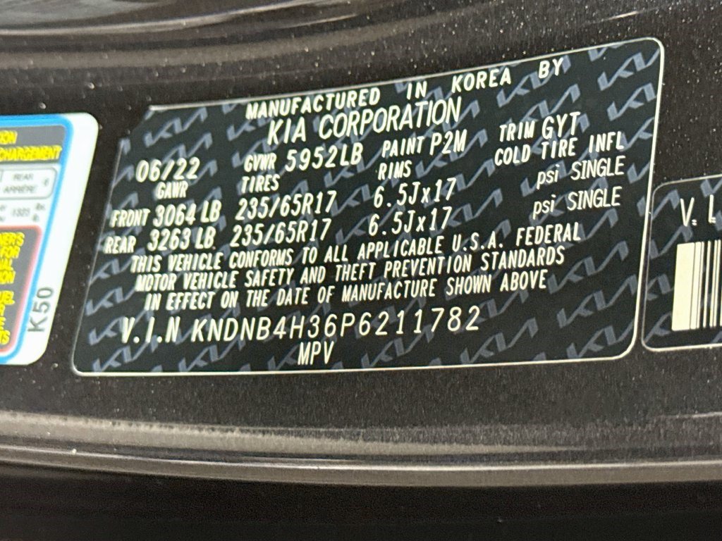 Used 2023 Kia Carnival LX FWD image 37