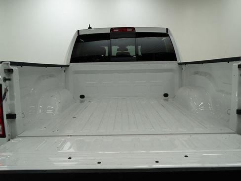 Used 2023 RAM 1500 Classic SLT w/ Trailer & Traction Group image 15