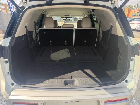 Used 2023 Nissan Pathfinder SL image 11