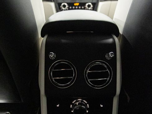 New 2026 Rolls-Royce Cullinan Black Badge image 55