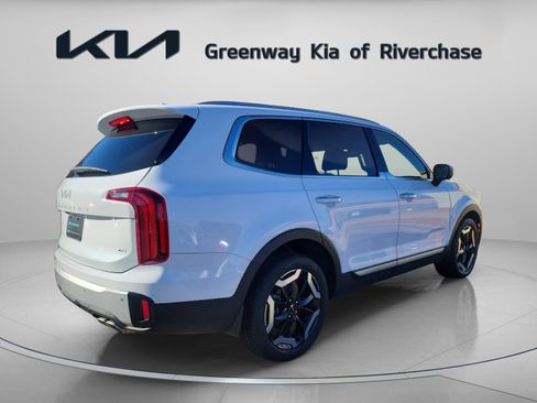 Used 2023 Kia Telluride S image 7
