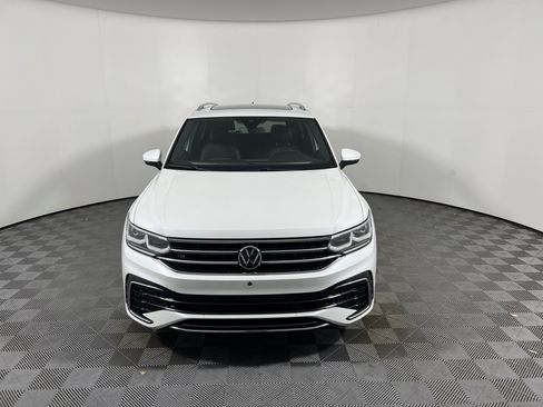 Used 2024 Volkswagen Tiguan SEL R-Line AWD/4WD image 8