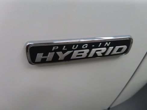 Used 2023 Ford Escape SE image 45